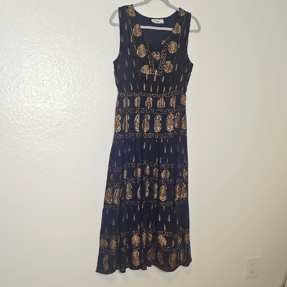 Chic Black and Gold Paisley Maxi Dress